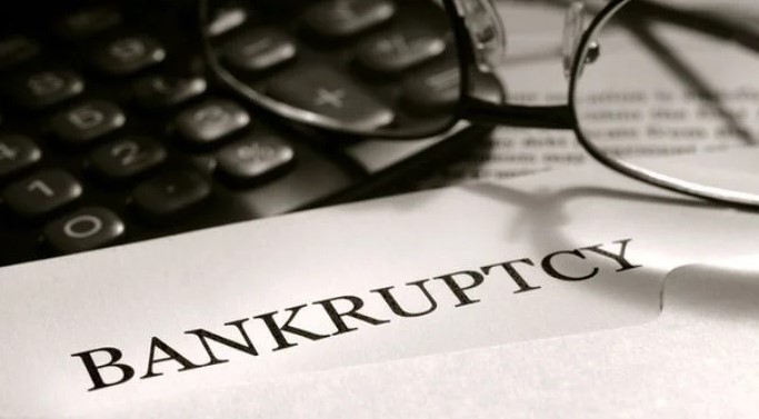 Банкротство поручителя: Как происходит списание долгов и что важно знать